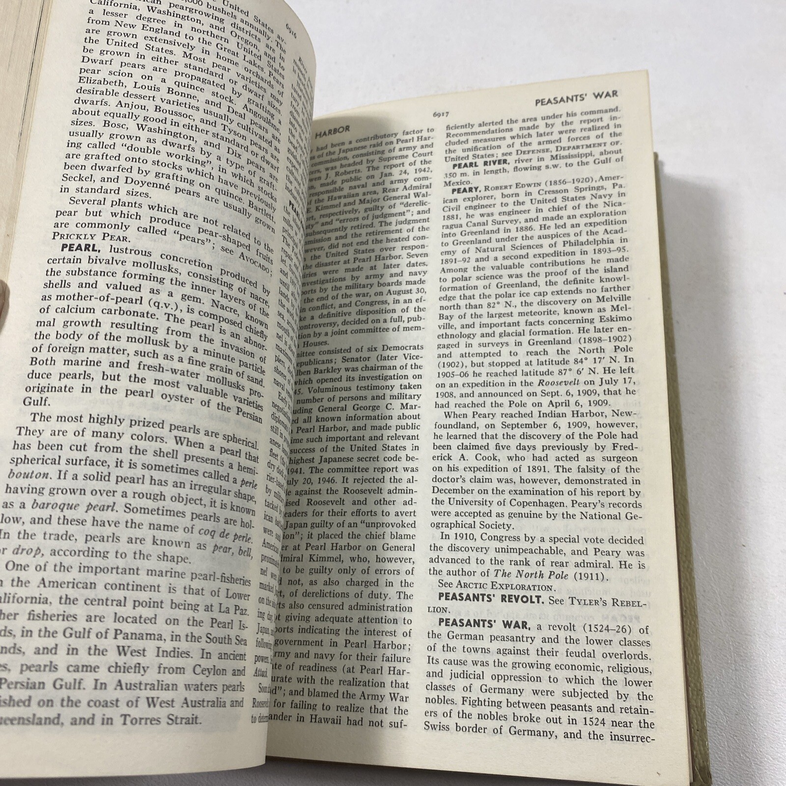 Funk And Wagnalls Standard Reference Encyclopedia Volume 19 (Hardcover, 1968)