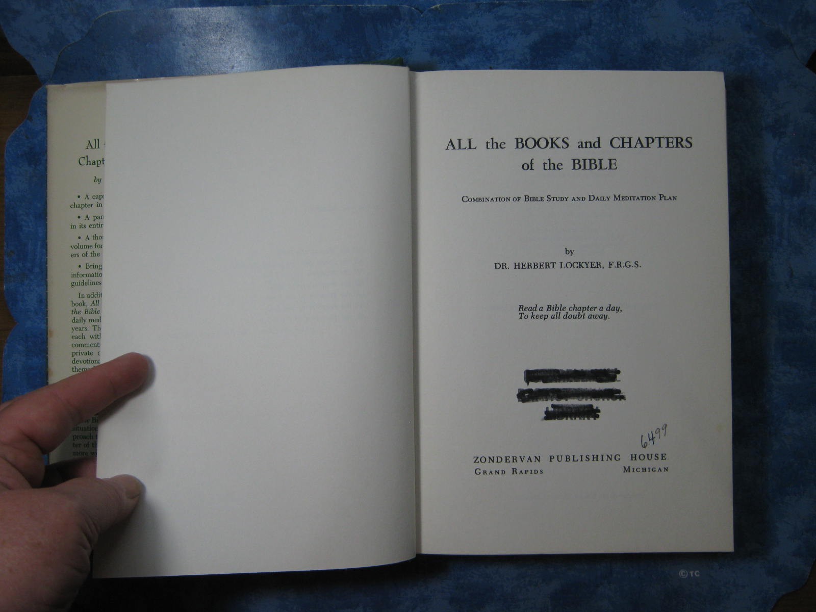 Vintage ALL THE BOOKS AND CHAPTERS OF THE BIBLE Herbert Lockyer HCDJ 1966 VGC