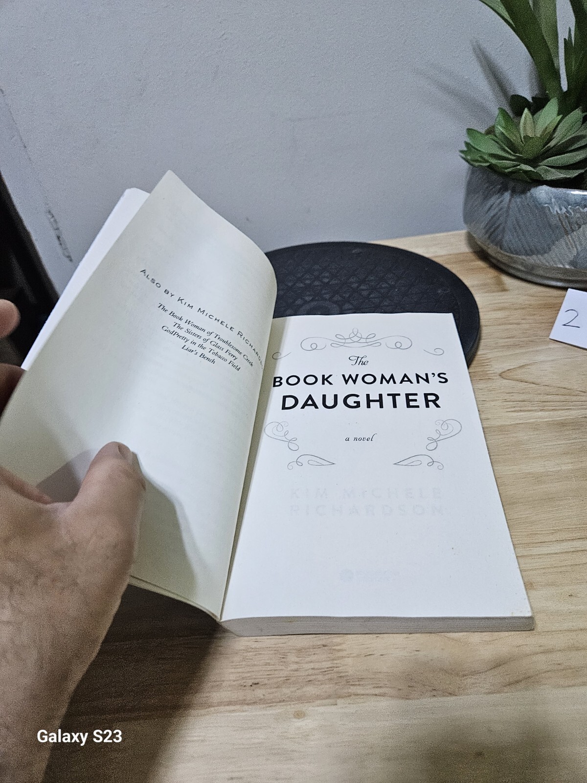 The Book Woman’s Daughter : A Novel by Kim Michele Richardson 2022 Paperback