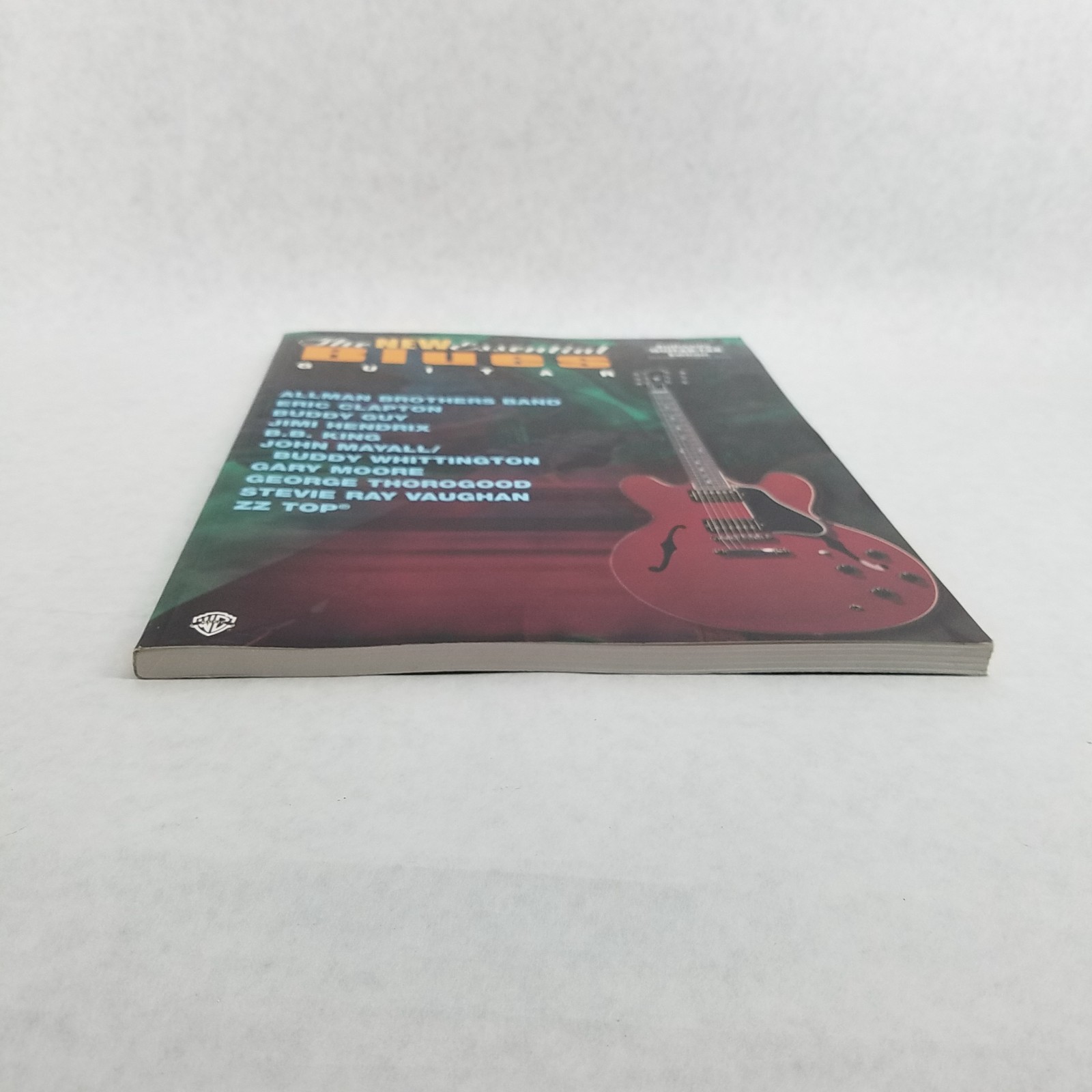 The New Essential Blues Guitar: Authentic Guitar TAB Edition – EXCELLENT COND!
