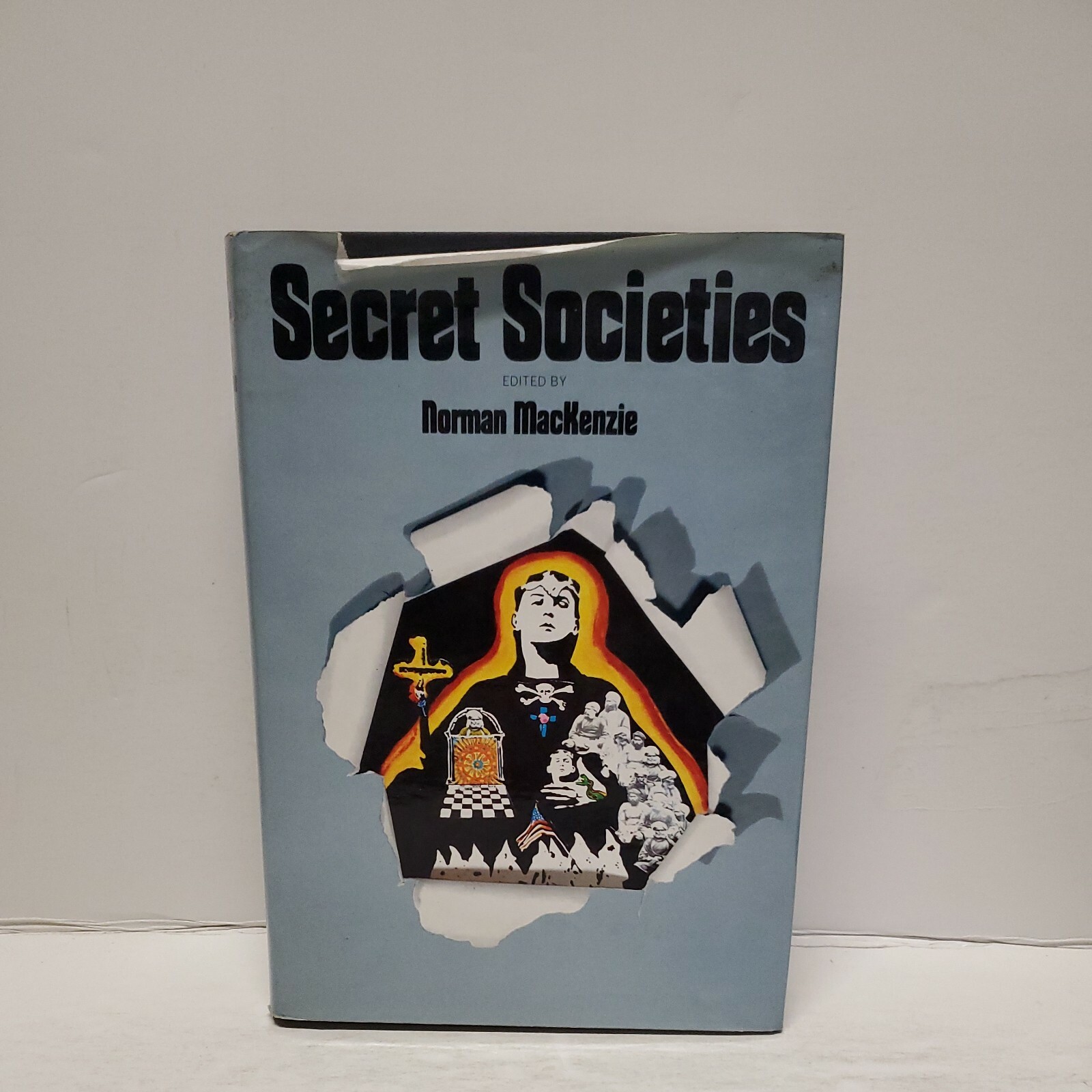 SECRET SOCIETIES edited by NORMAN MACKENZIE HARDCOVER 350 PAGES