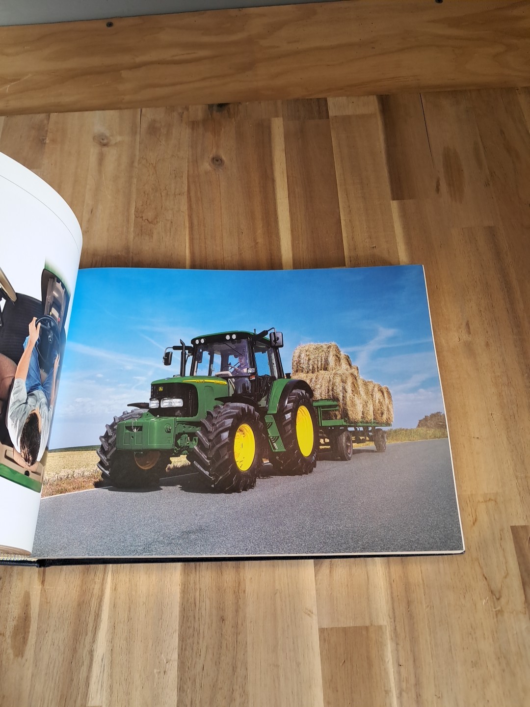 Chartwell Books huge book The Ultimate Guide to Tractors by Jim Glastonbury P80