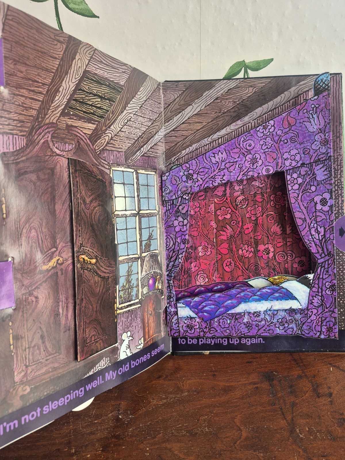 PAIR Jan Pienkowski Vtg Hardcover Pop-up Books Haunted House 1979, Robot 1981