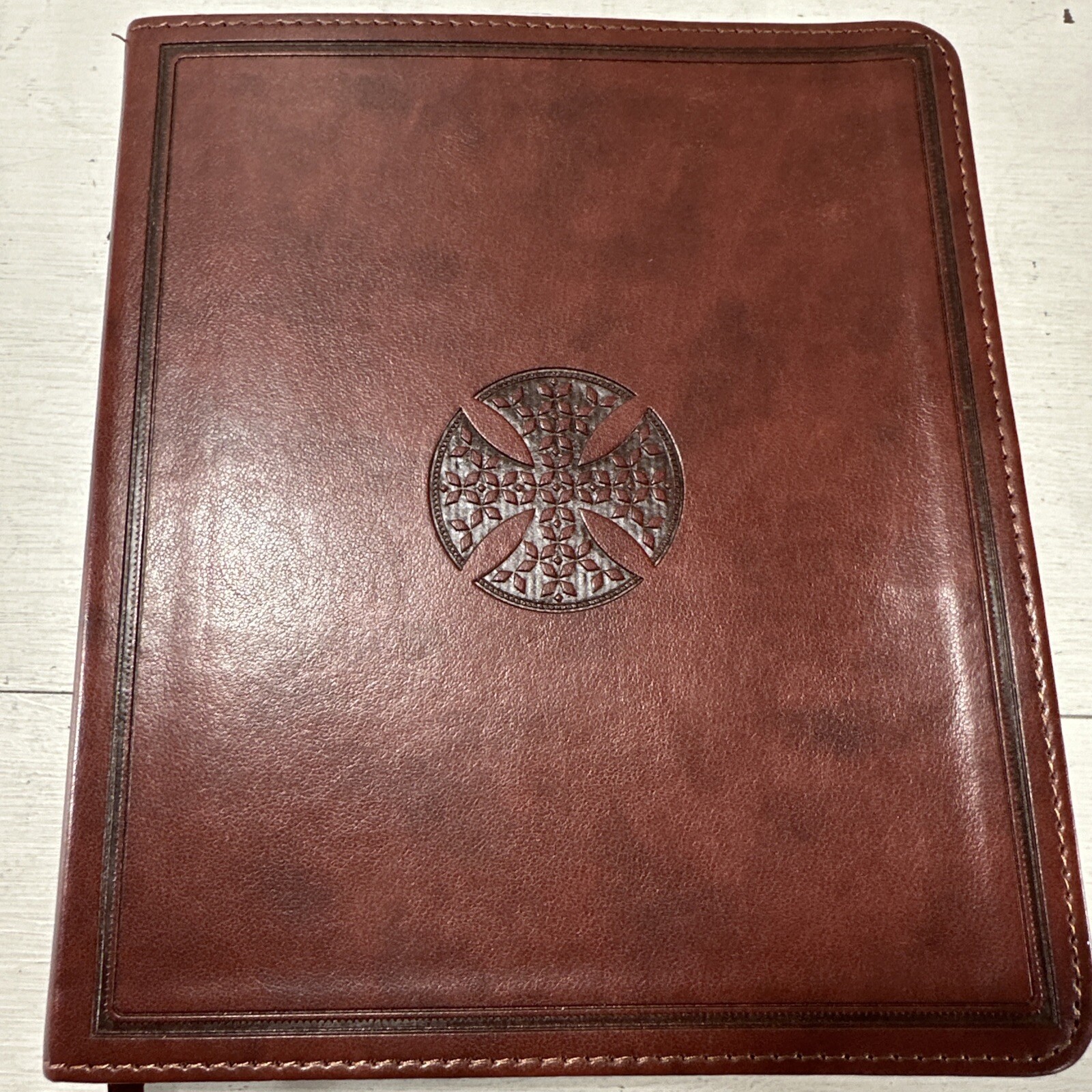 Holy Bible : English Standard Version Journaling Bible Trutone Brown Cross READ