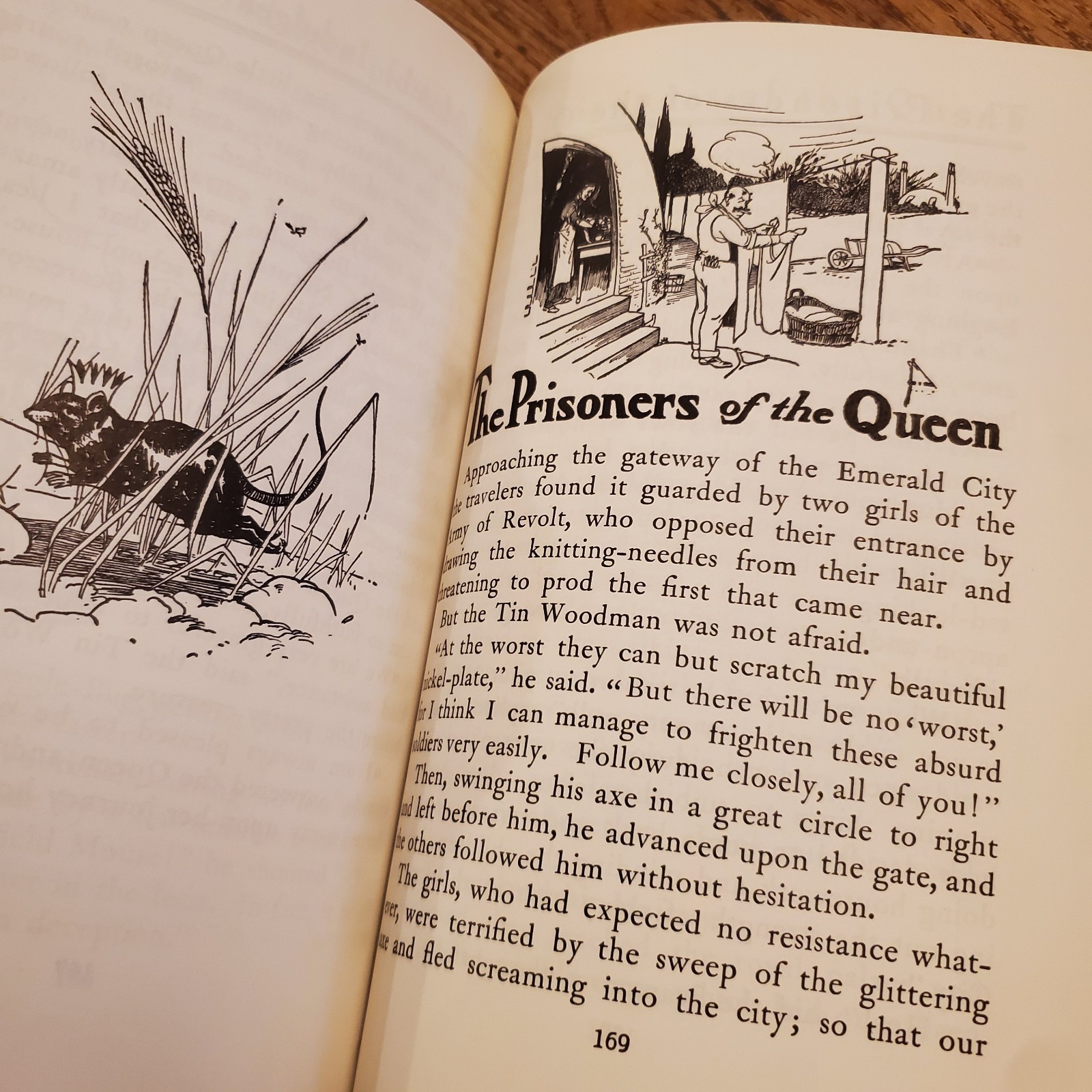 1961 Marvelous Land of Oz With 16 Color Plates! L. Frank Baum Vintage Paperback