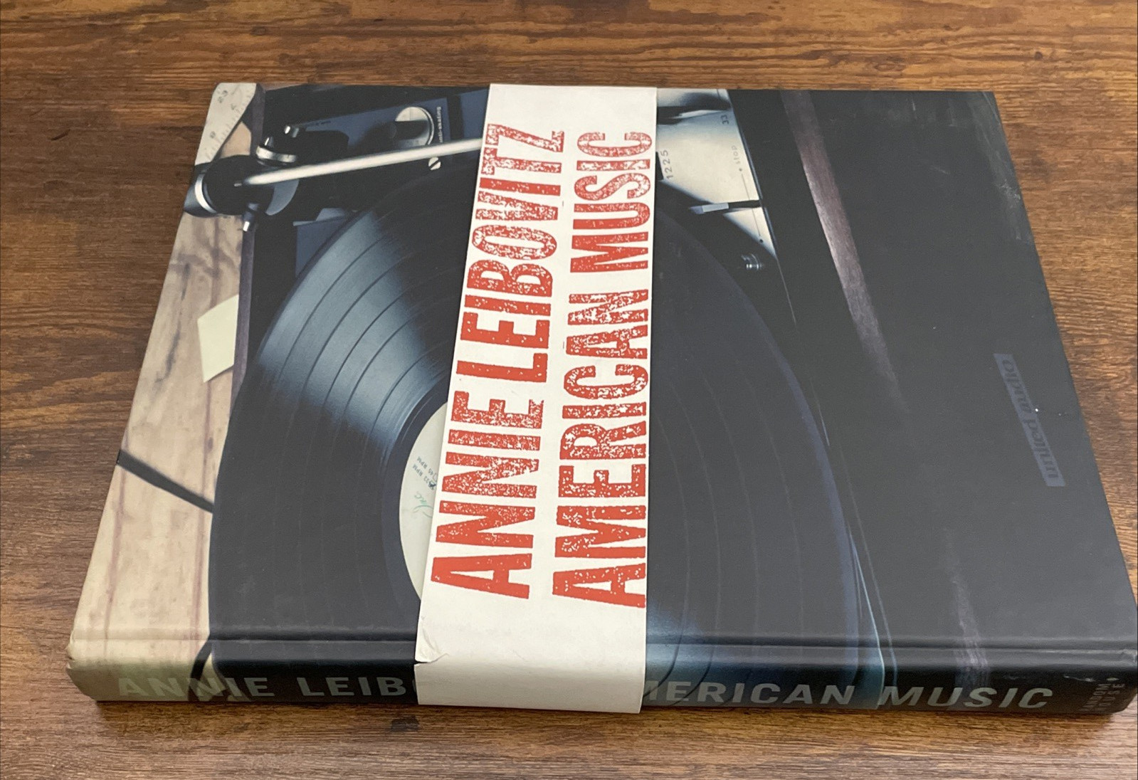 SIGNED – Annie Leibovitz: American Music by Annie Leibovitz, 2003 HC 1st edition