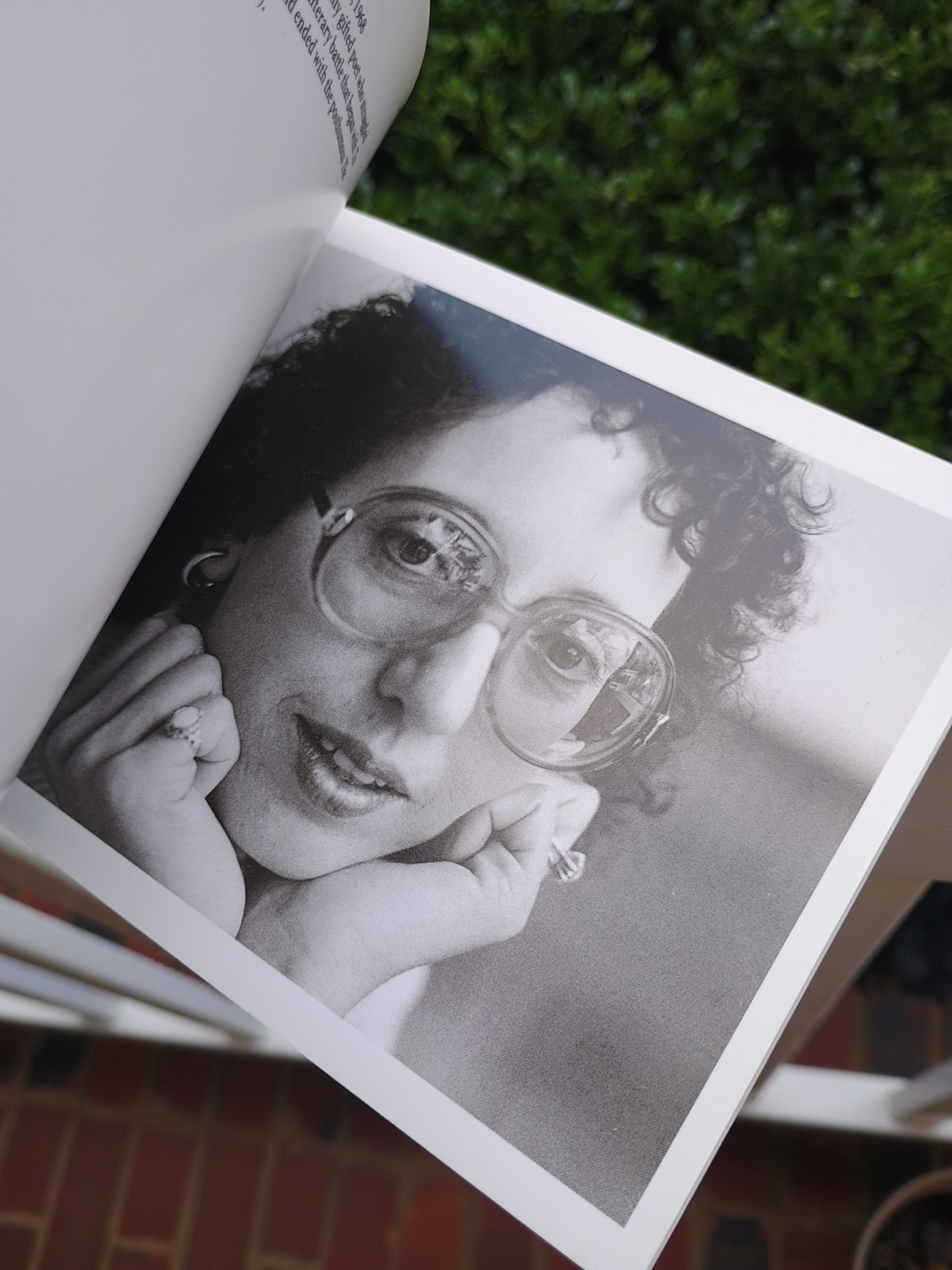 WOMEN WRITERS: A Book of Postcards. (30 x. Photographs b Jill Krementz). NEW