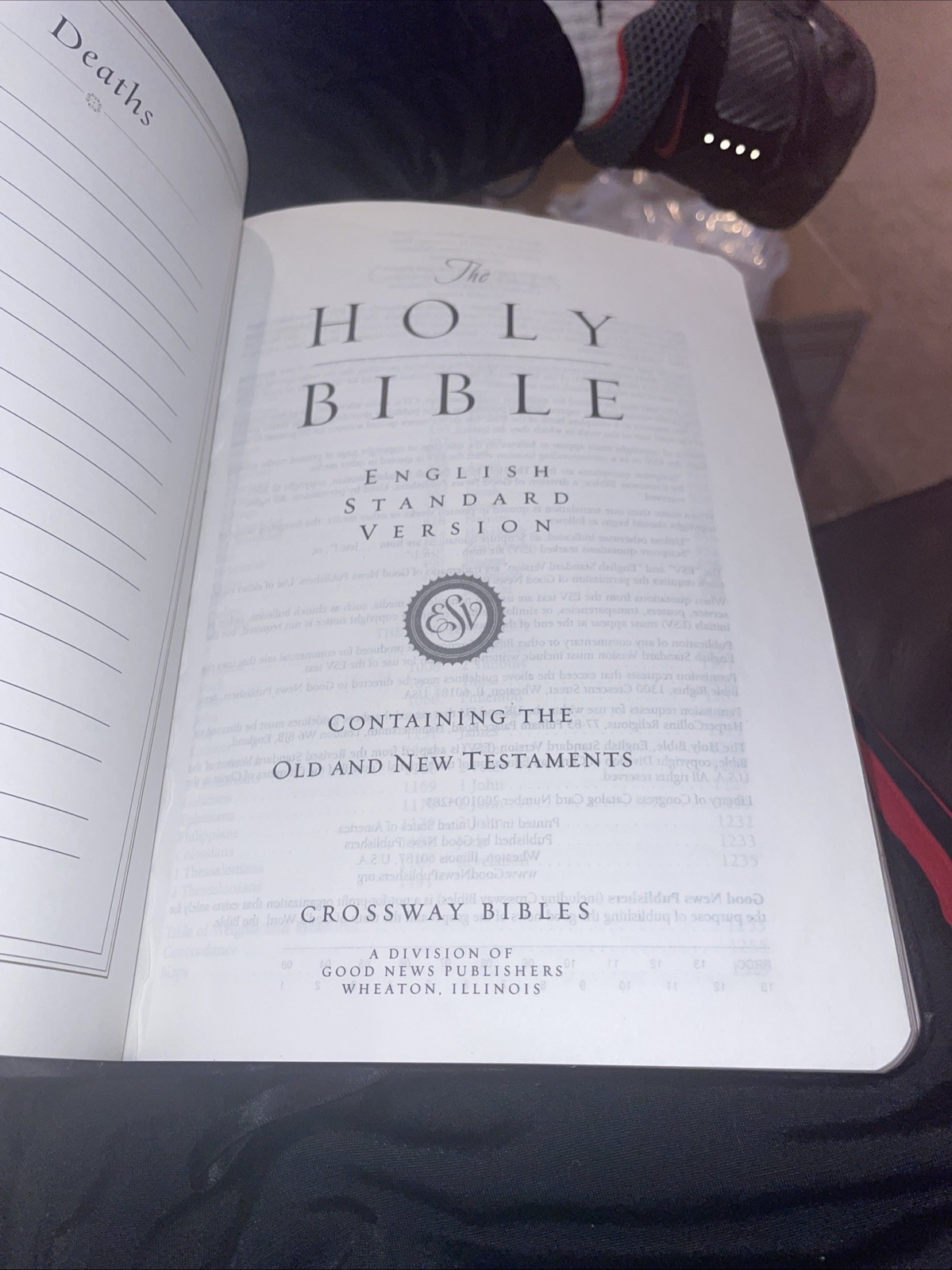 Holy Bible English Standard Version ESV Crossway 2001 Bonded LEATHER Black