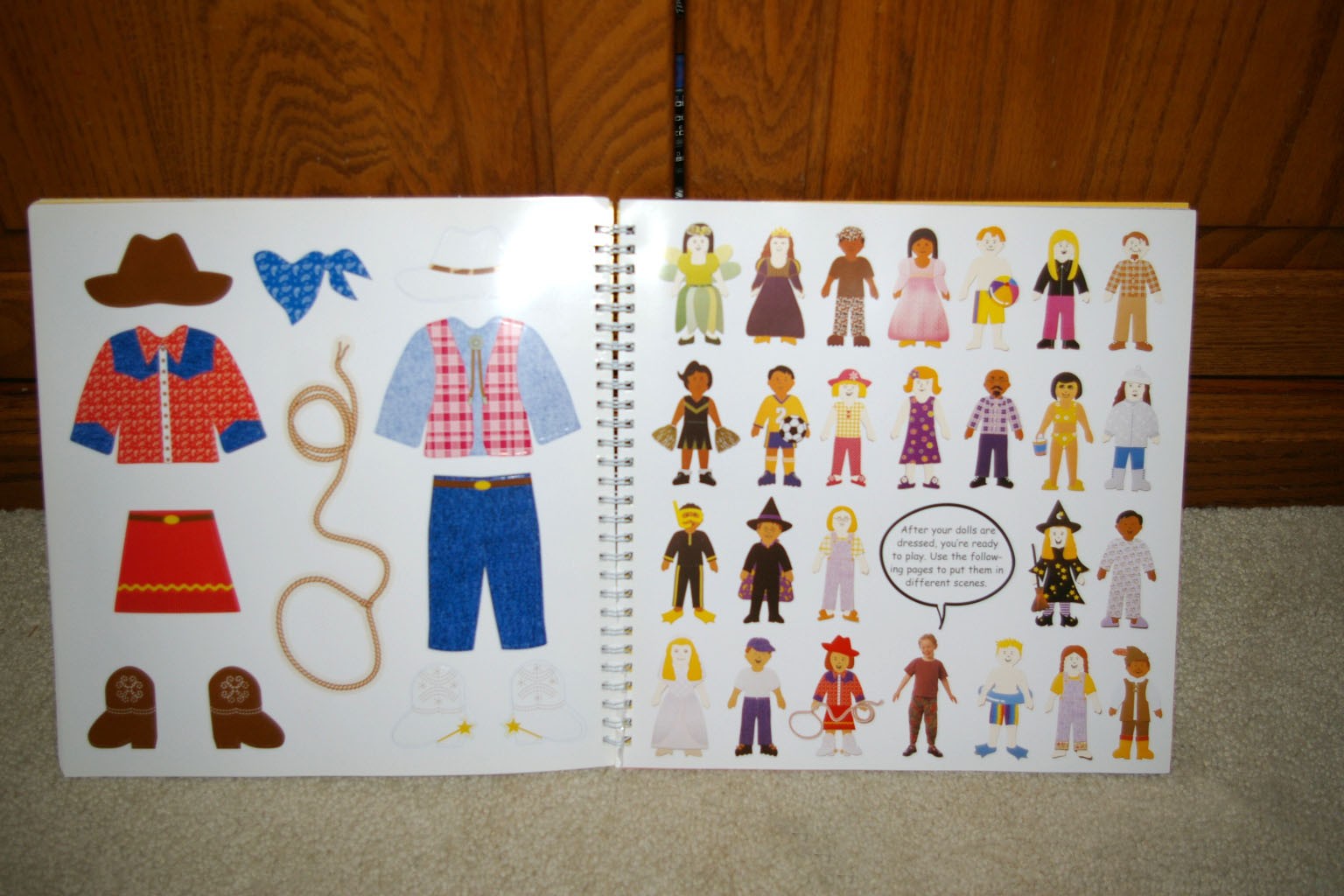 THE FABULOUS BOOK OF PAPER DOLLS by Julie Collings A Klutz Book Spiral BRAND NEW