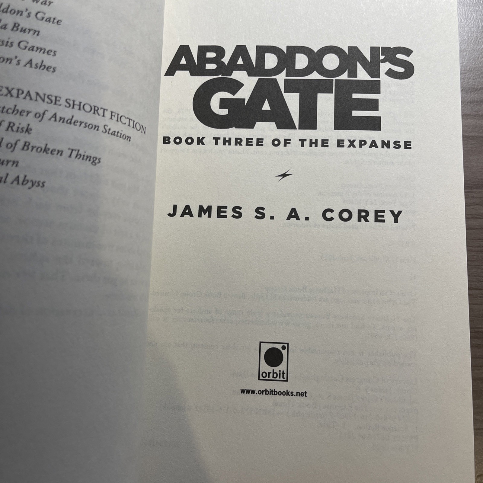 The Expanse Boxed Set: Leviathan Wakes, Caliban’s War and Abaddon’s Gate