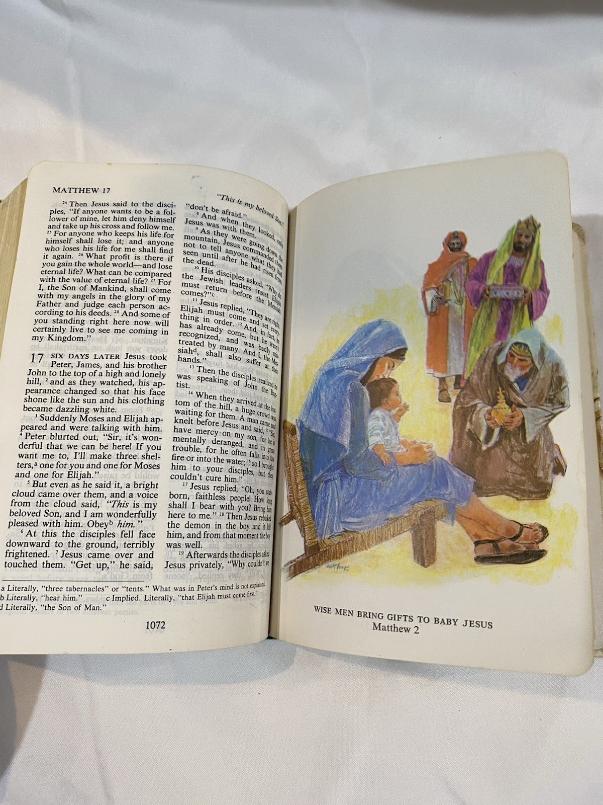 The Children’s Living Bible Illustrated Hardcover Vintage Tyndale