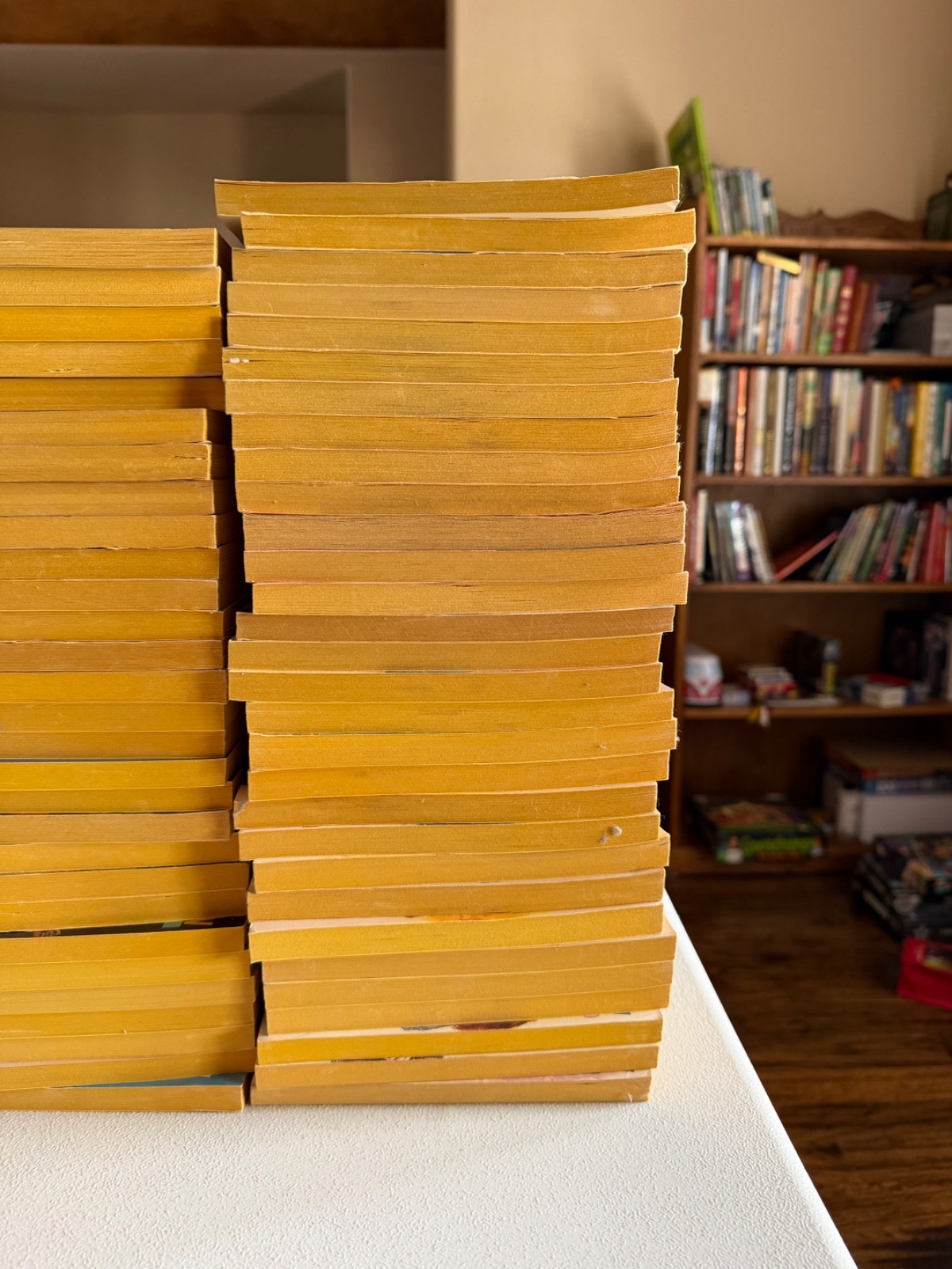 The Nancy Drew Files Books 1-117, 121,122 Vintage Carolyn Keene NEAR COMPLETE
