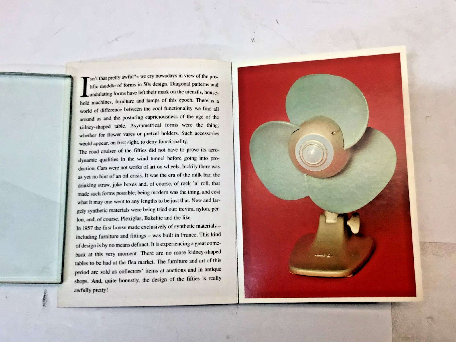 „50s Design 30 Postcards“ Postcard Book . Set of 30 vintage items postcards.