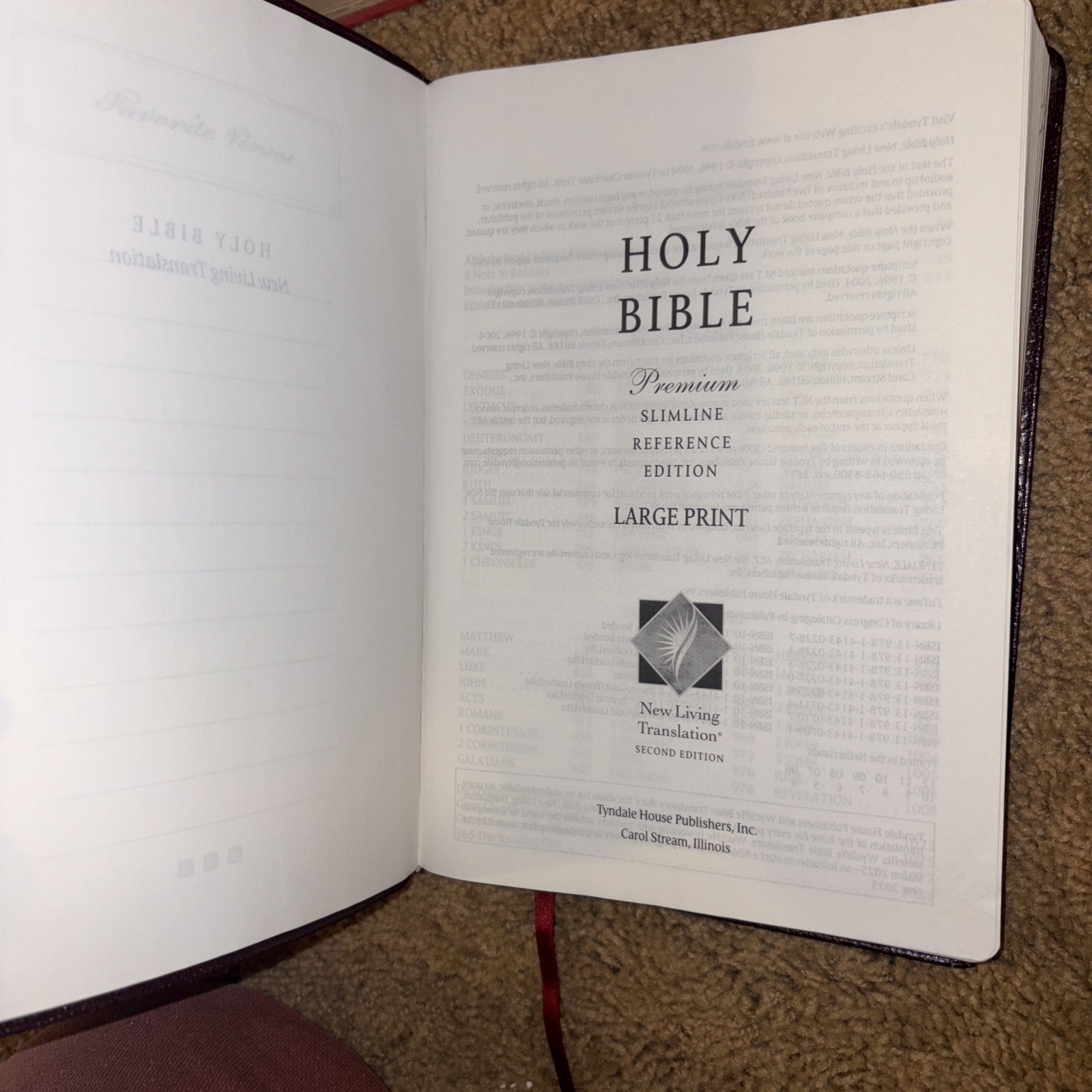 HOLY BIBLE Tyndale SLIMLINE Large Print 2004 BONDED LEATHER Burgundy NLT