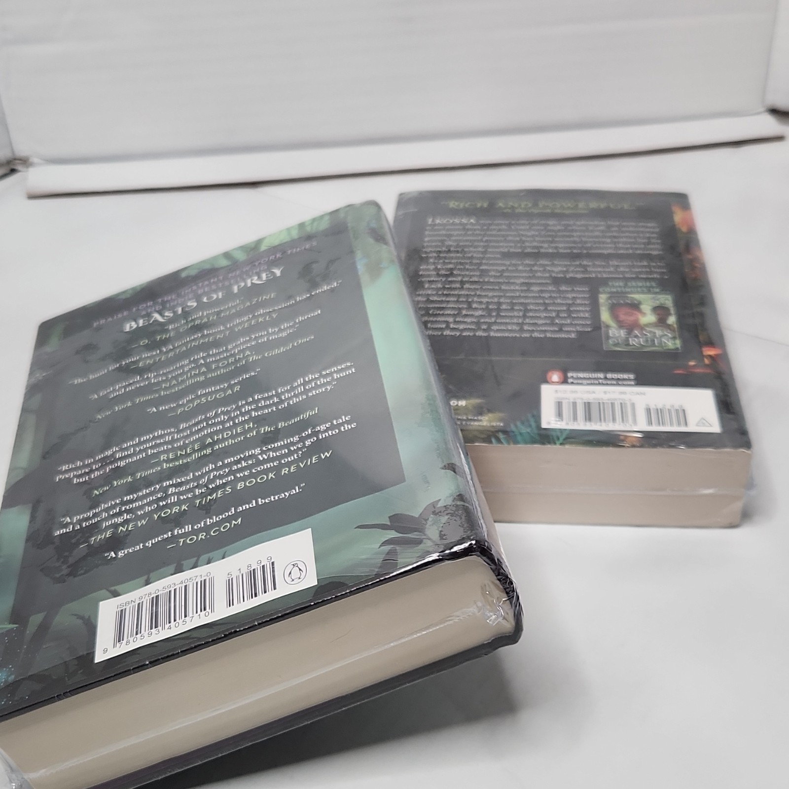 Ayana Gray Beasts of Prey & Beasts of Ruin 2 Book Lot Penguin w/Dustcovers