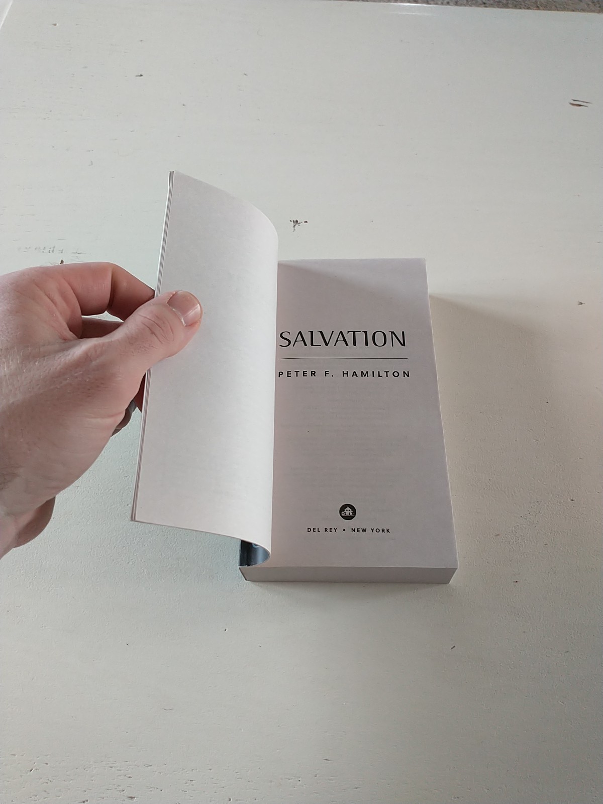 Salvation : A Novel by Peter F. Hamilton (2019, Us-Tall Rack Paperback)