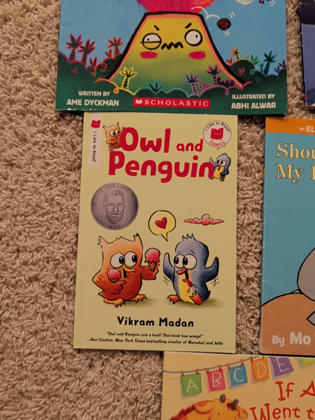 Lot of 17 Children Books – Includes Pizza & Taco, Elephant & Piggie, N More