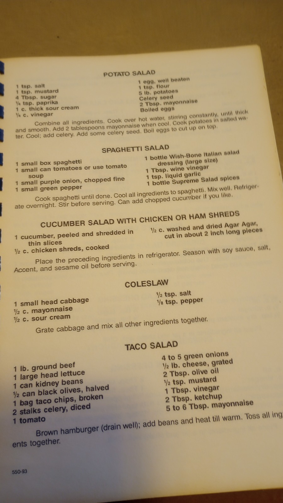 1993 „Sunday Dinner at Grandmom’s“ Cookbook by Christel Ellis – 112+ Pages