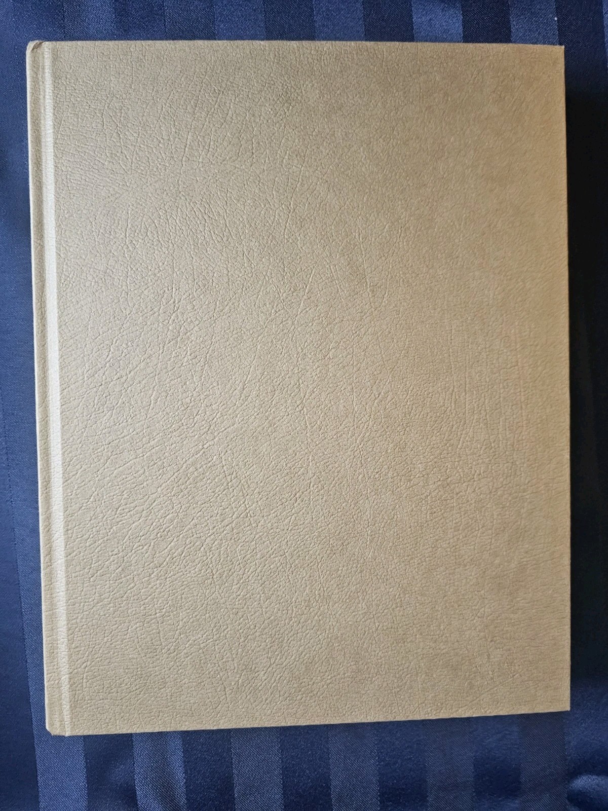 The Legend of Zelda: Twilight Princess Collector’s Edition Guide Book With Map