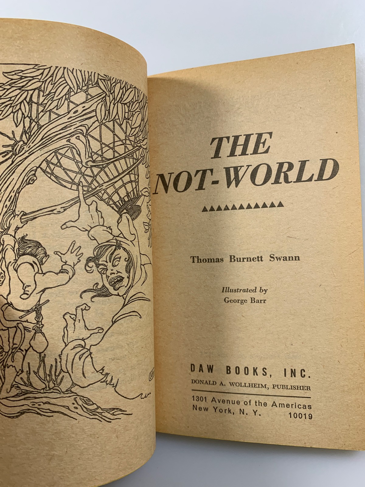 THOMAS BURNETT SWAN : The Not-World 1975 DAW 1st Printing Sci Fi PPBK BOOK