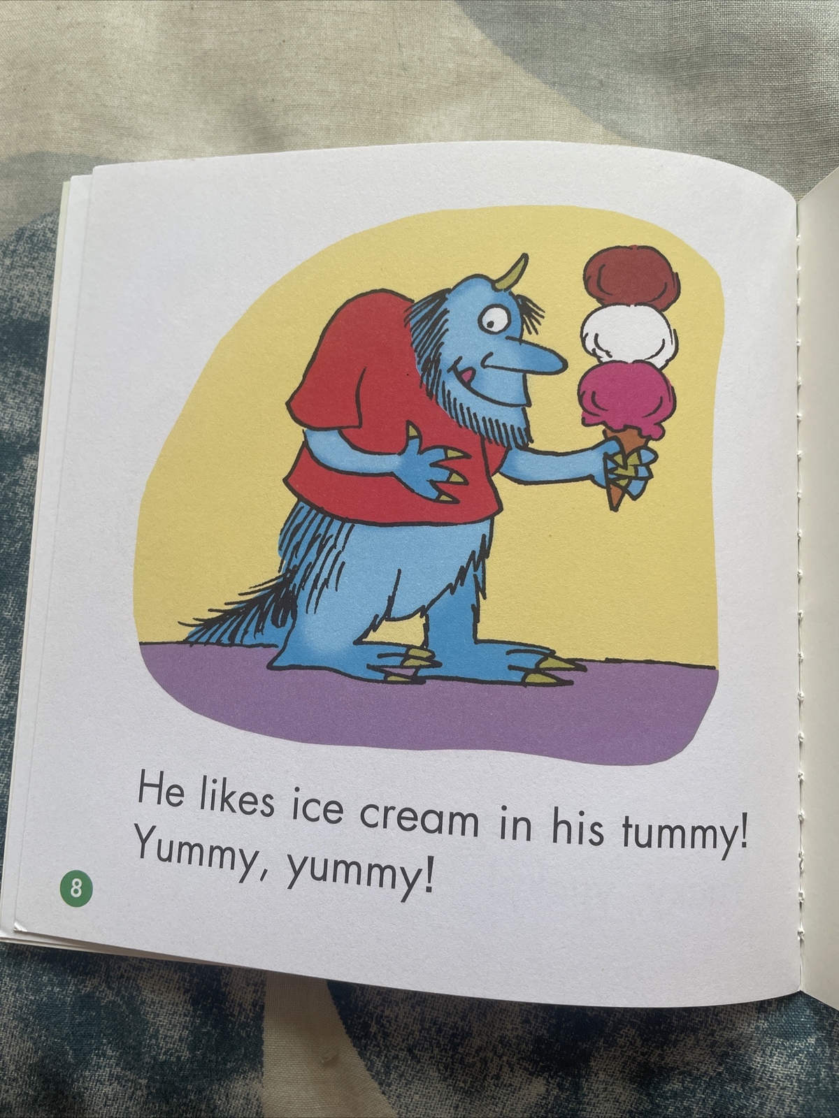 FIRST LITTLE READERS, LIZ CHARLESWORTH, FUNNY FOODS, 14 by 14CM