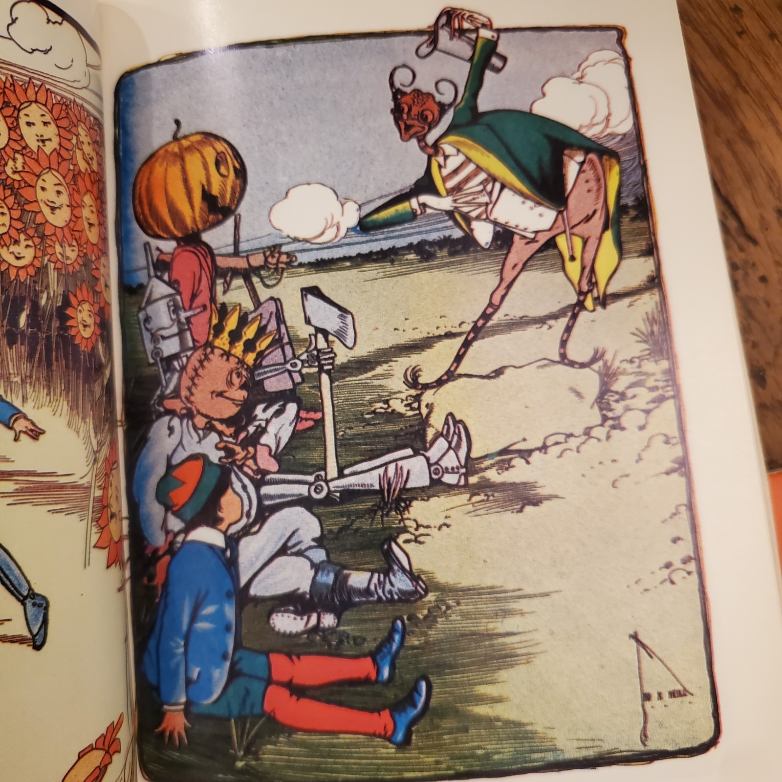 1961 Marvelous Land of Oz With 16 Color Plates! L. Frank Baum Vintage Paperback