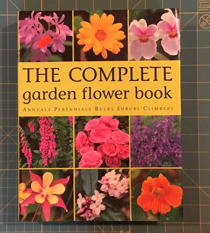THE COMPLETE garden Flower Book 800 Pages 1000 + Pictures, Like New