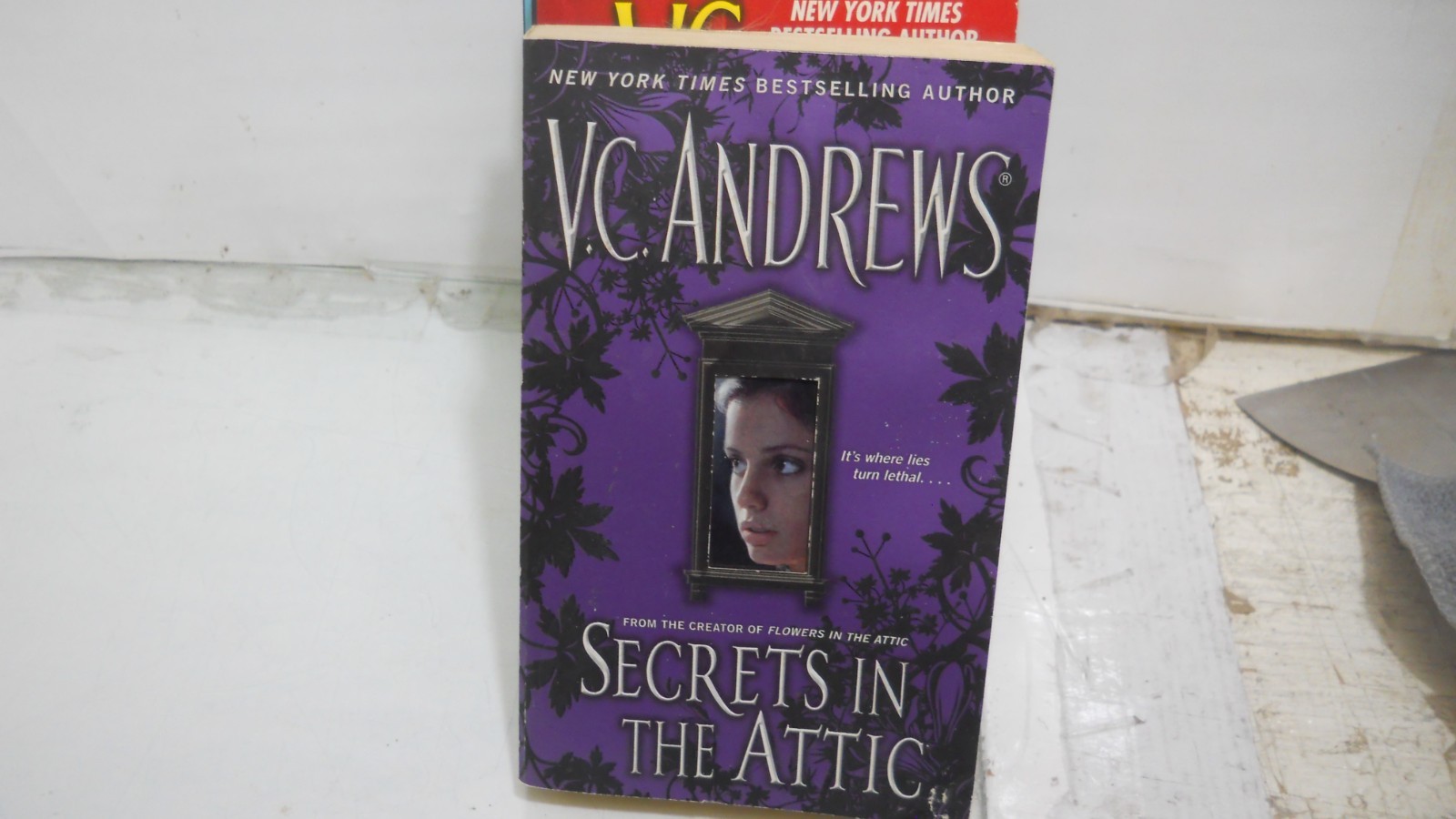 LOT OF 5 V.C. ANDREWS PAPERBACKS~ normal wear, no duds~ Ships fast