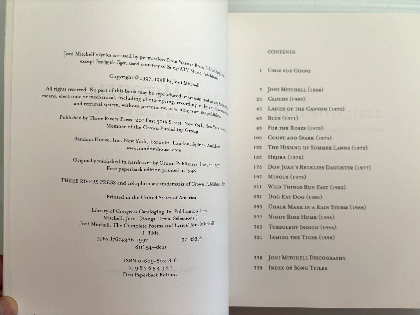 Joni Mitchell: The Complete Poems and Lyrics Softcover VG+++