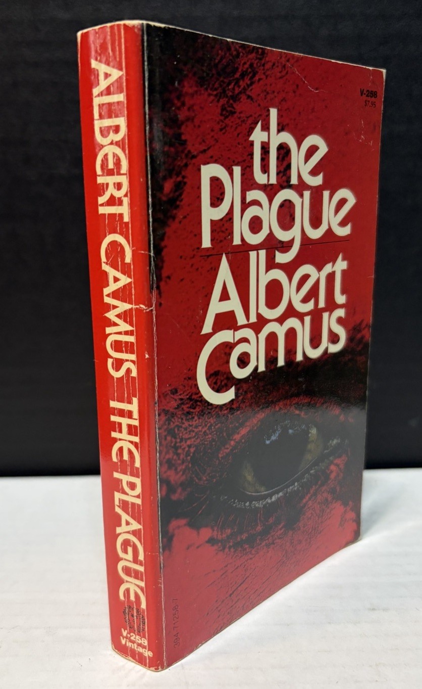1972 1st Printing Vintage Books PB „THE PLAGUE“ by Albert Camus