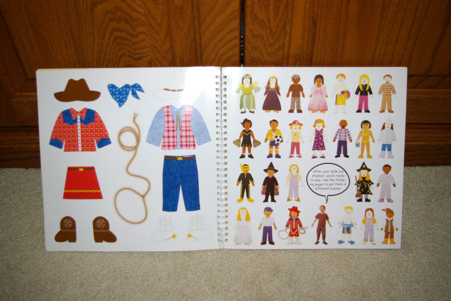 THE FABULOUS BOOK OF PAPER DOLLS by Julie Collings A Klutz Book Spiral BRAND NEW