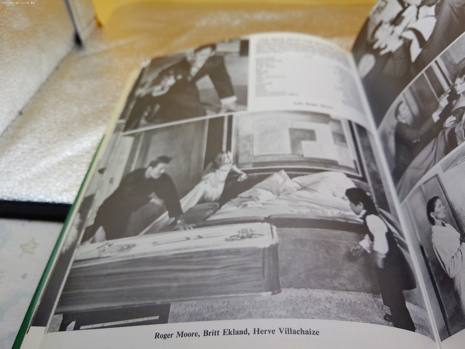 1975 John Willis Screen World HB book w DJ movie stars annual film