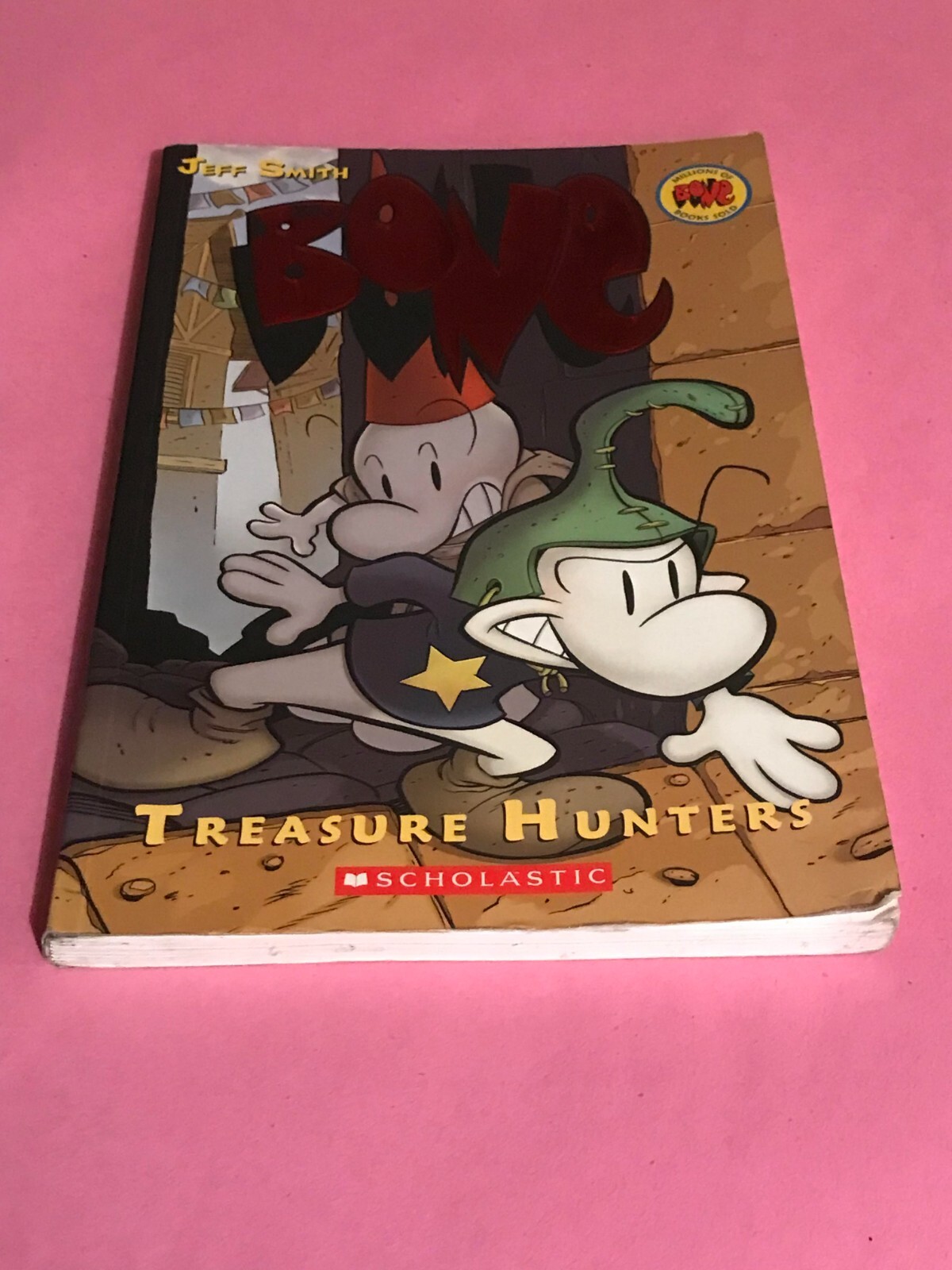 BONE „Out from Boneville“ and „Treasure Hunters“ lot of 2 by Jeff Smith