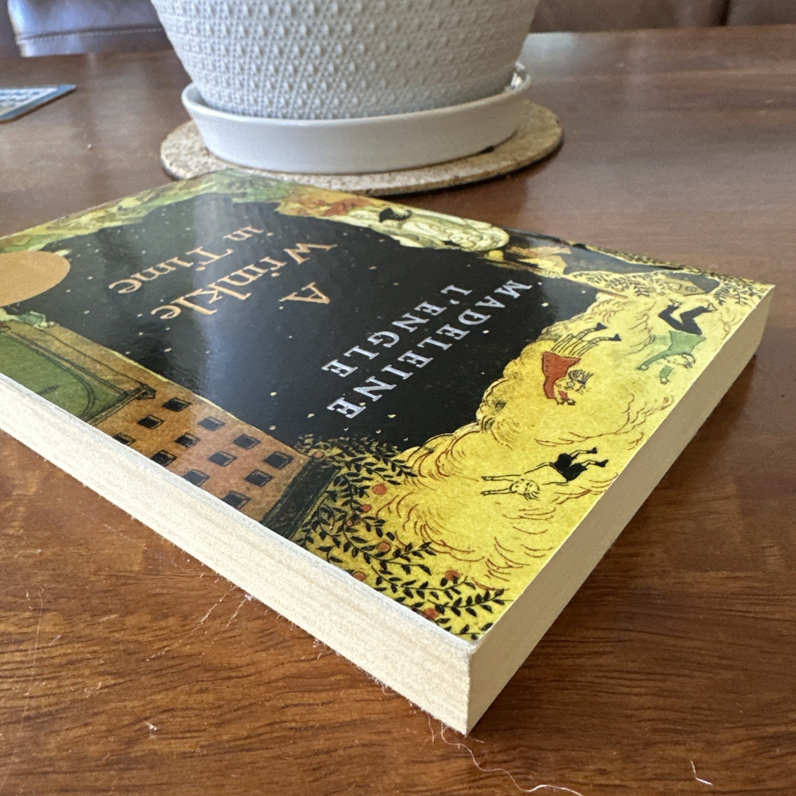 A Wrinkle in Time by Madeleine L’Engle (2007, Trade Paperback)