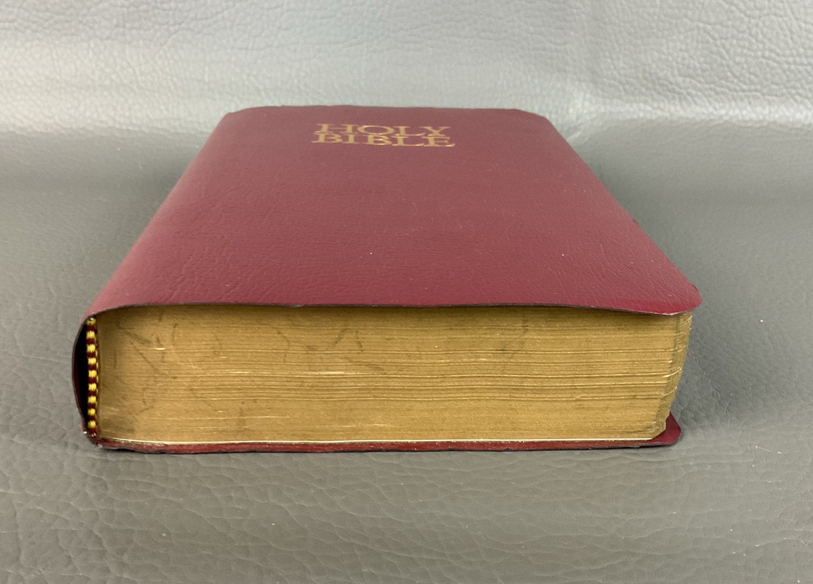 Holy Bible NIV With Helps Words of Christ in Red Letter Edition Zondervan