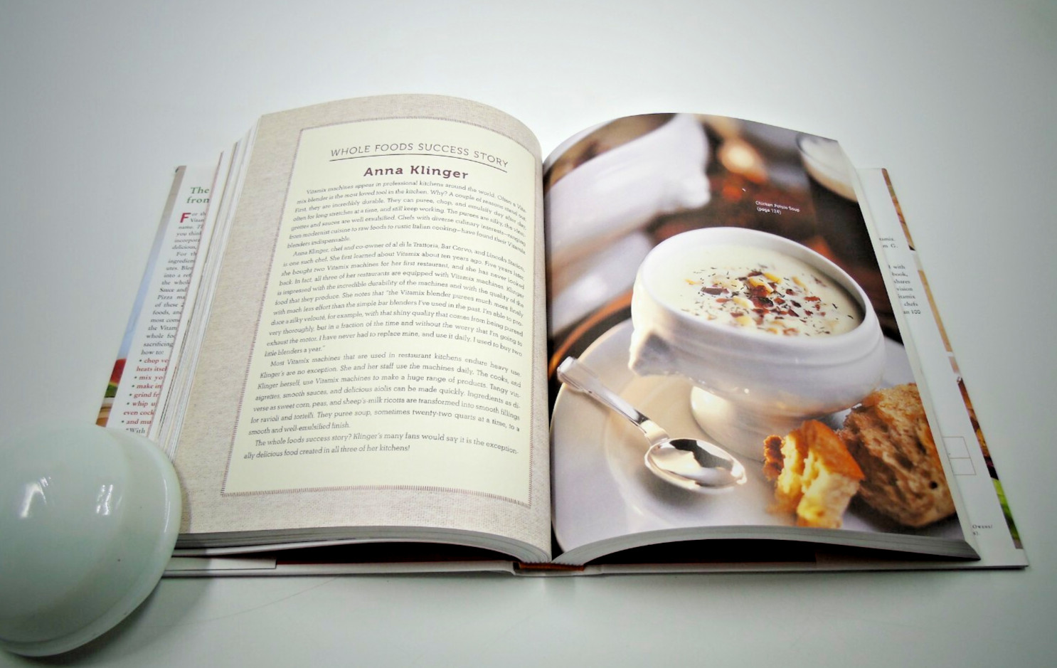 The Vitamix Cookbook: Over 200 delicious whole food recipes By Jody Berg 1st Ed