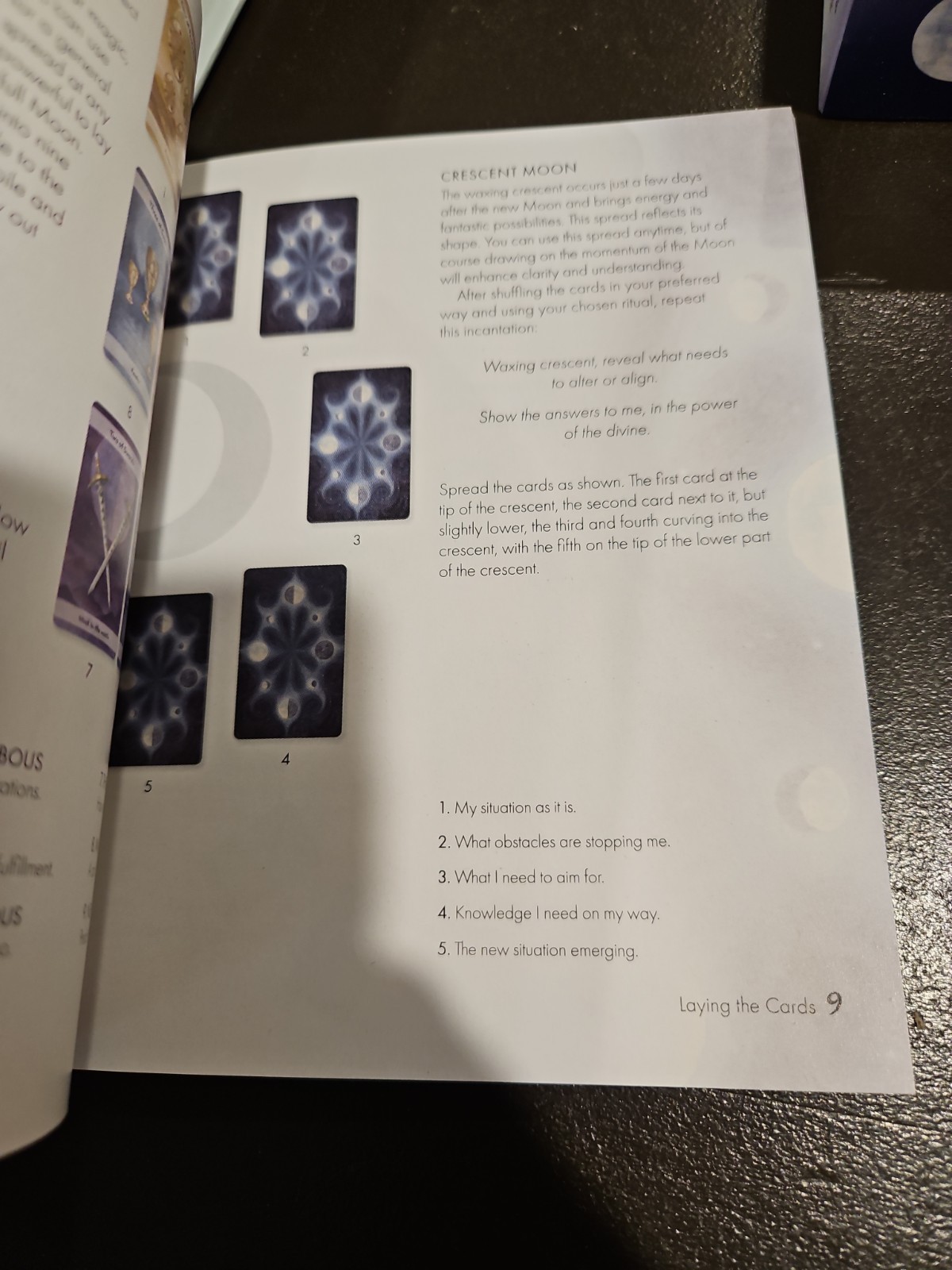 Lunar Tarot: Manifest your dreams 78 Cards 64 Page Book