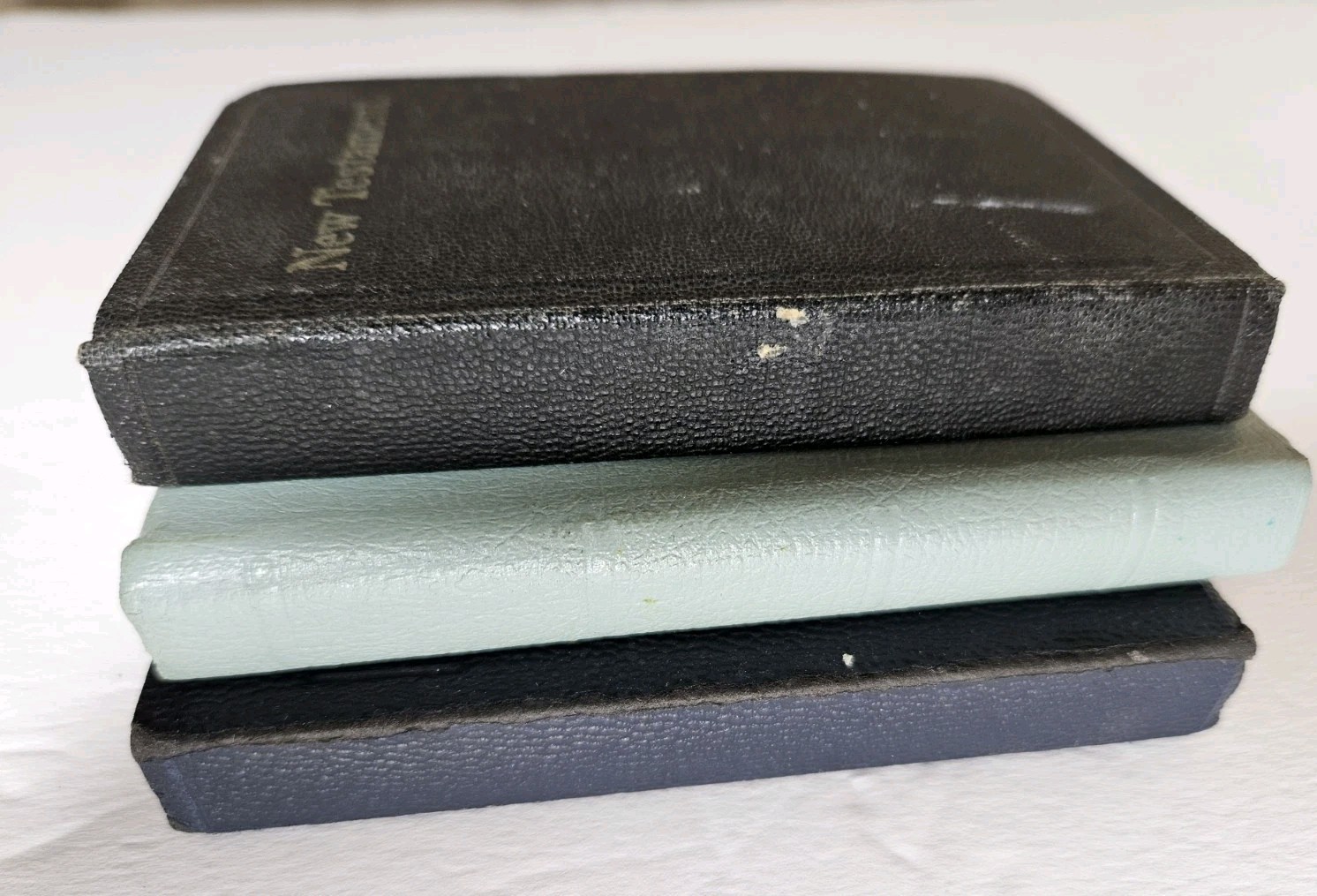 Lot of 3 – Vintage NEW TESTAMENT Vest Pocket Bibles, World and Bible Society