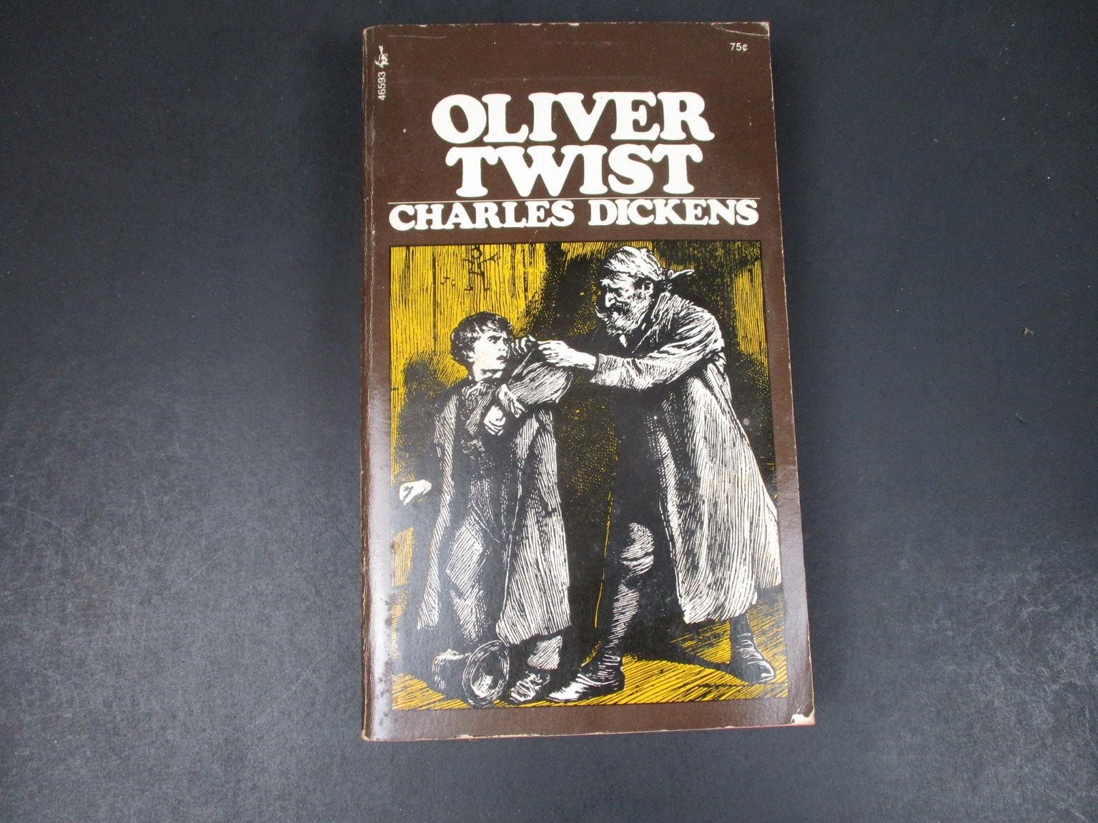 Oliver Twist by Charles Dickens 1972 Washington Square Press Trade Paperback PB