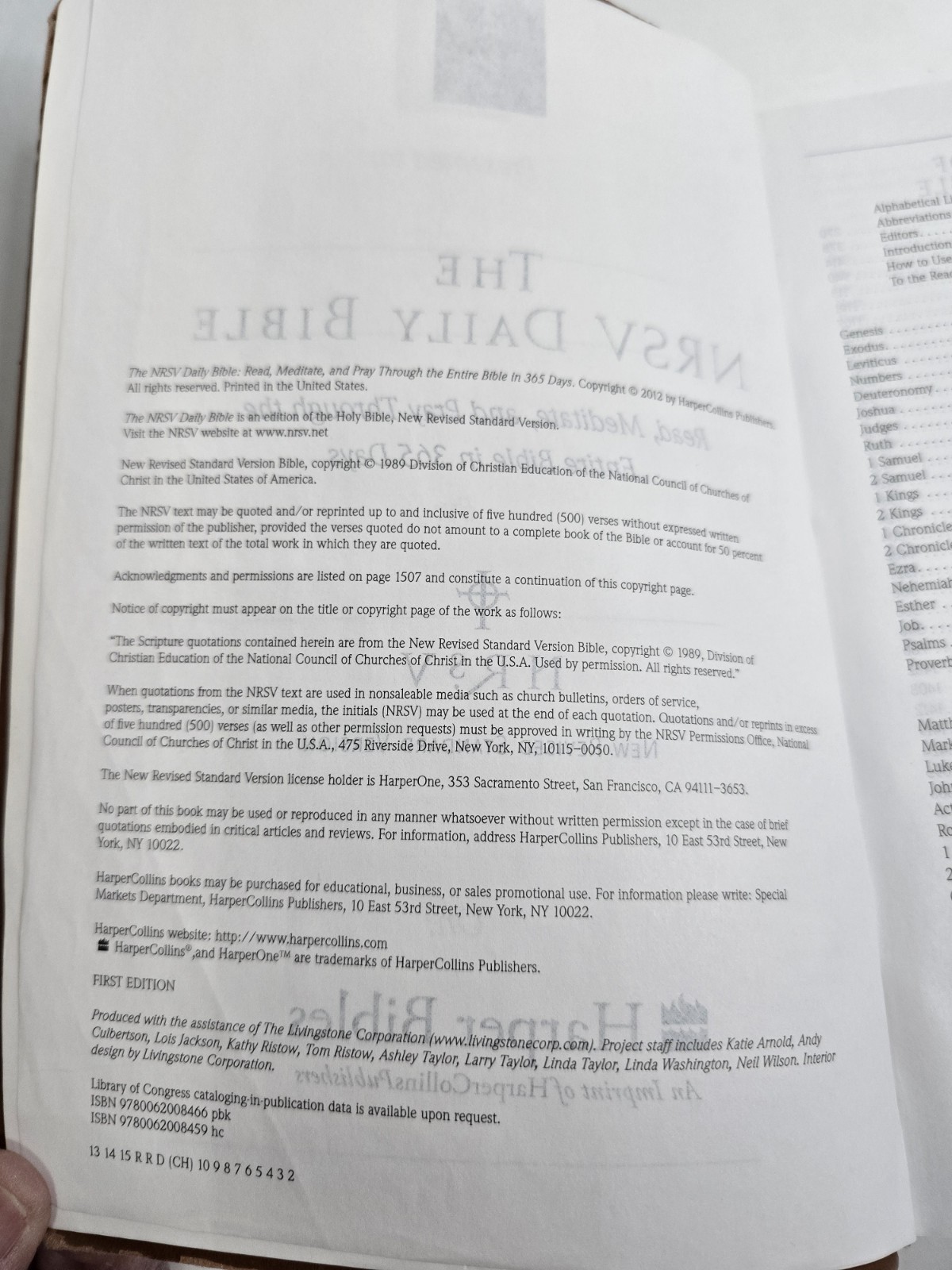 The NRSV Daily Bible: Read Meditate & Pray Through The Entire Bible 2012 1st Ed.