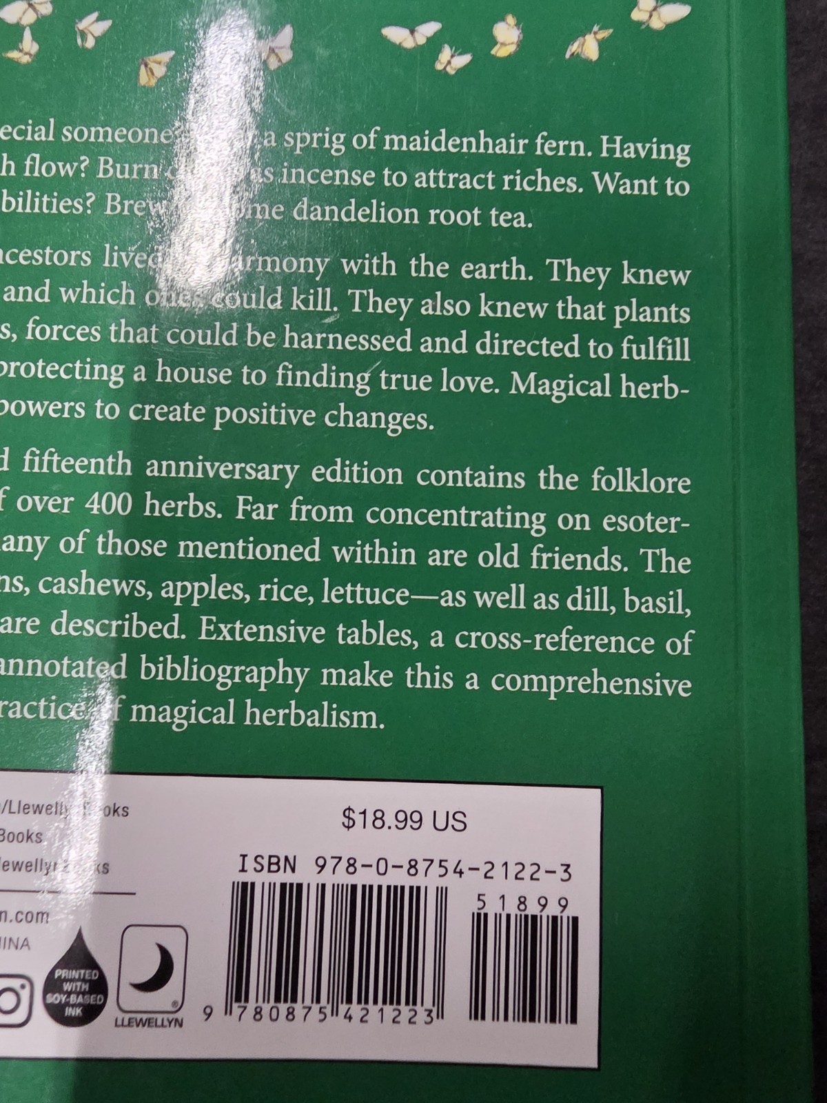 Cunningham’s Encyclopedia of Magical Herbs (Llewellyn’s Sourcebook Series)