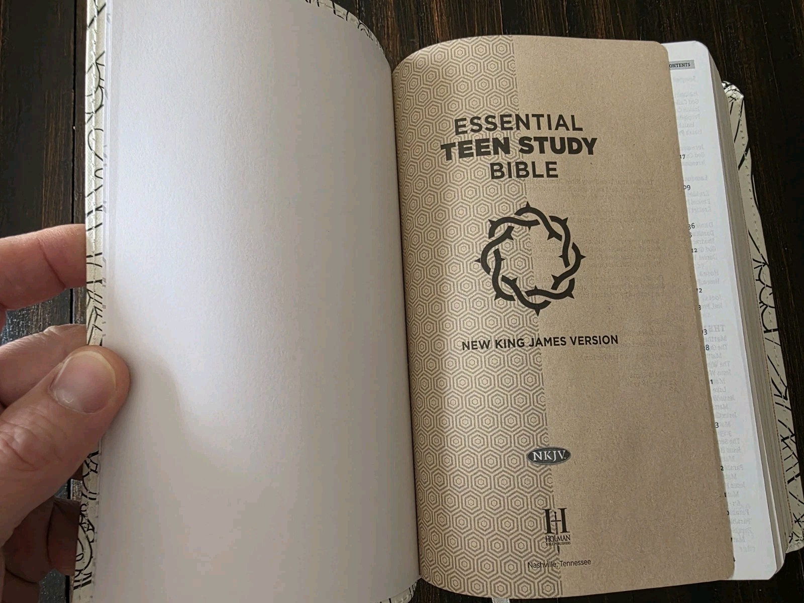 HCSB Essential Teen Study Bible Personal Size Make-It-Your-Own Cover Holman NEW