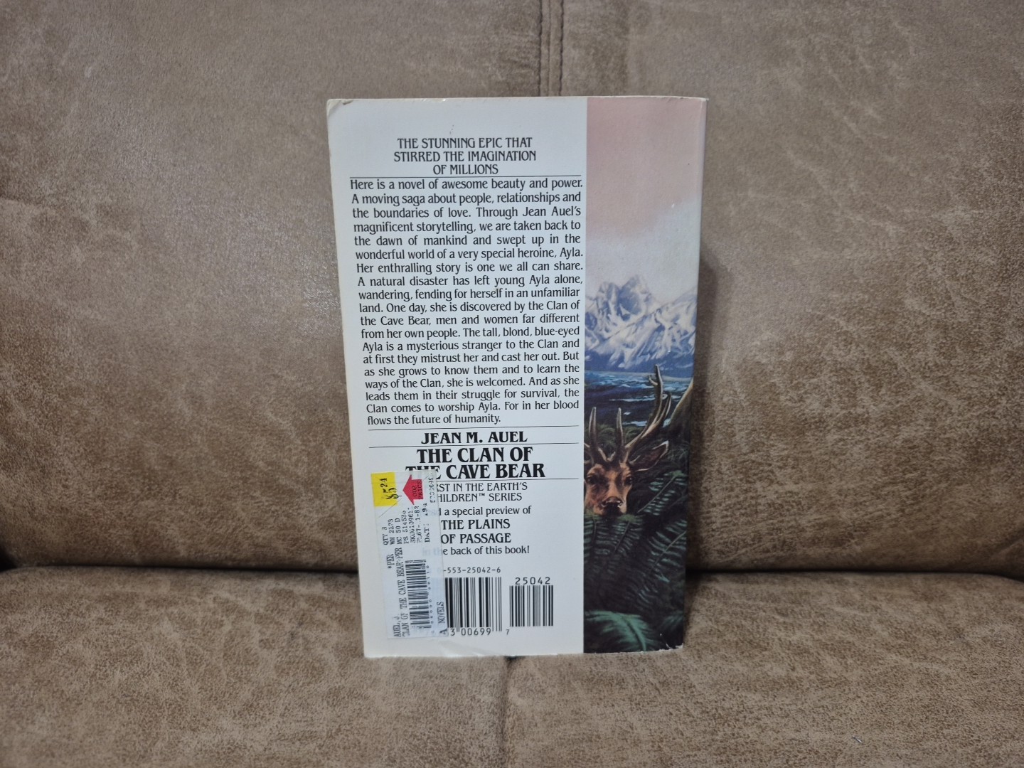 The Clan of the Cave Bear by Jean M. Auel ( 1986 PB) Historical Fiction