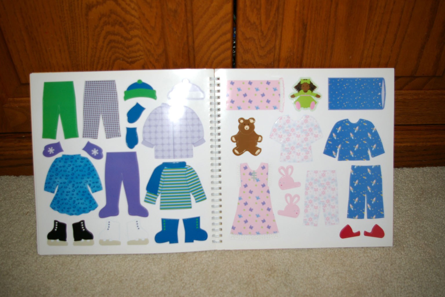 THE FABULOUS BOOK OF PAPER DOLLS by Julie Collings A Klutz Book Spiral BRAND NEW