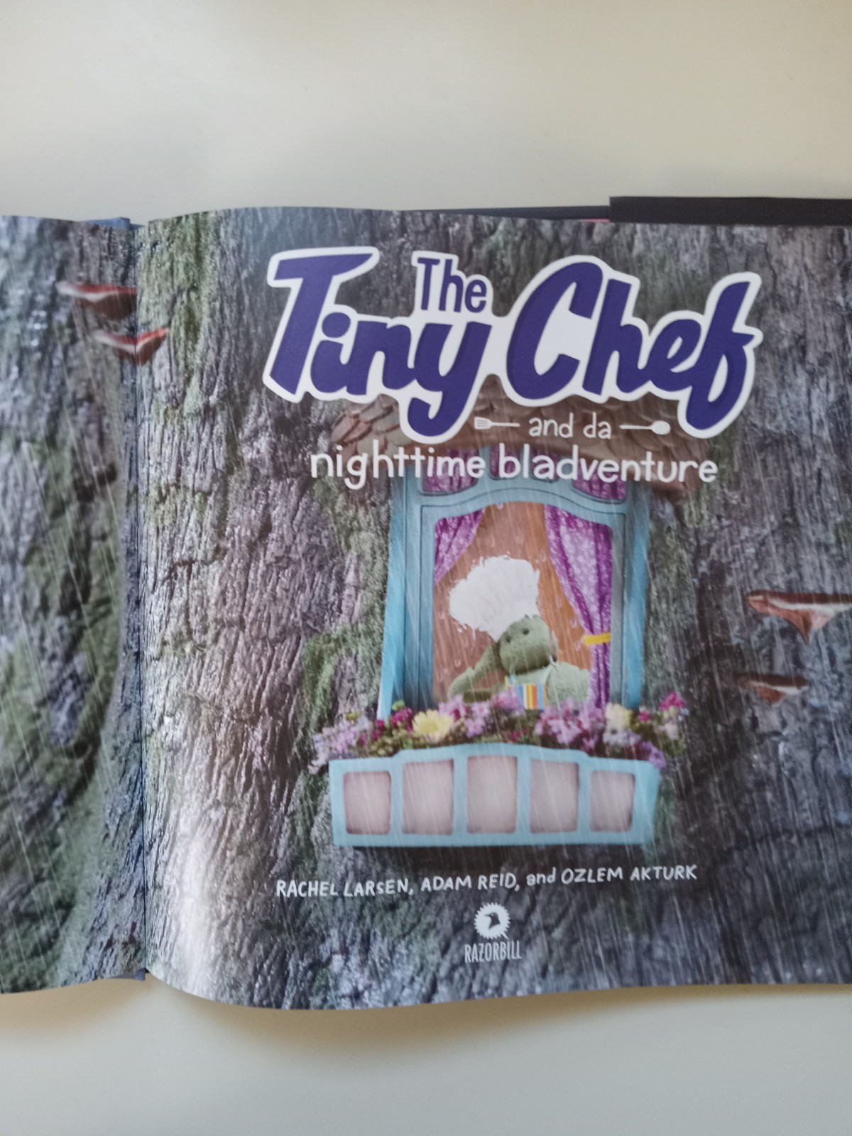 Tiny Chef : And Da Nighttime Bladventure by Adam Reid, Rachel Larsen and…