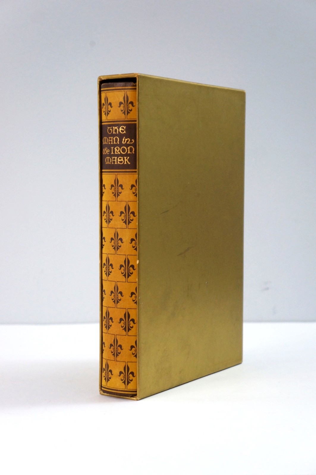 The Man in the Iron Mask by Alexandre Dumas 1964 Heritage Press HC Slipcase