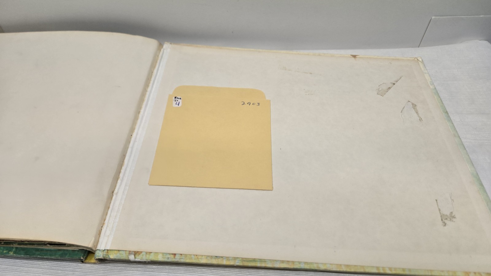 VTG The Yellow Auto Named Ferdinand Hardcover Book By Janosch 1973 Ex-Library