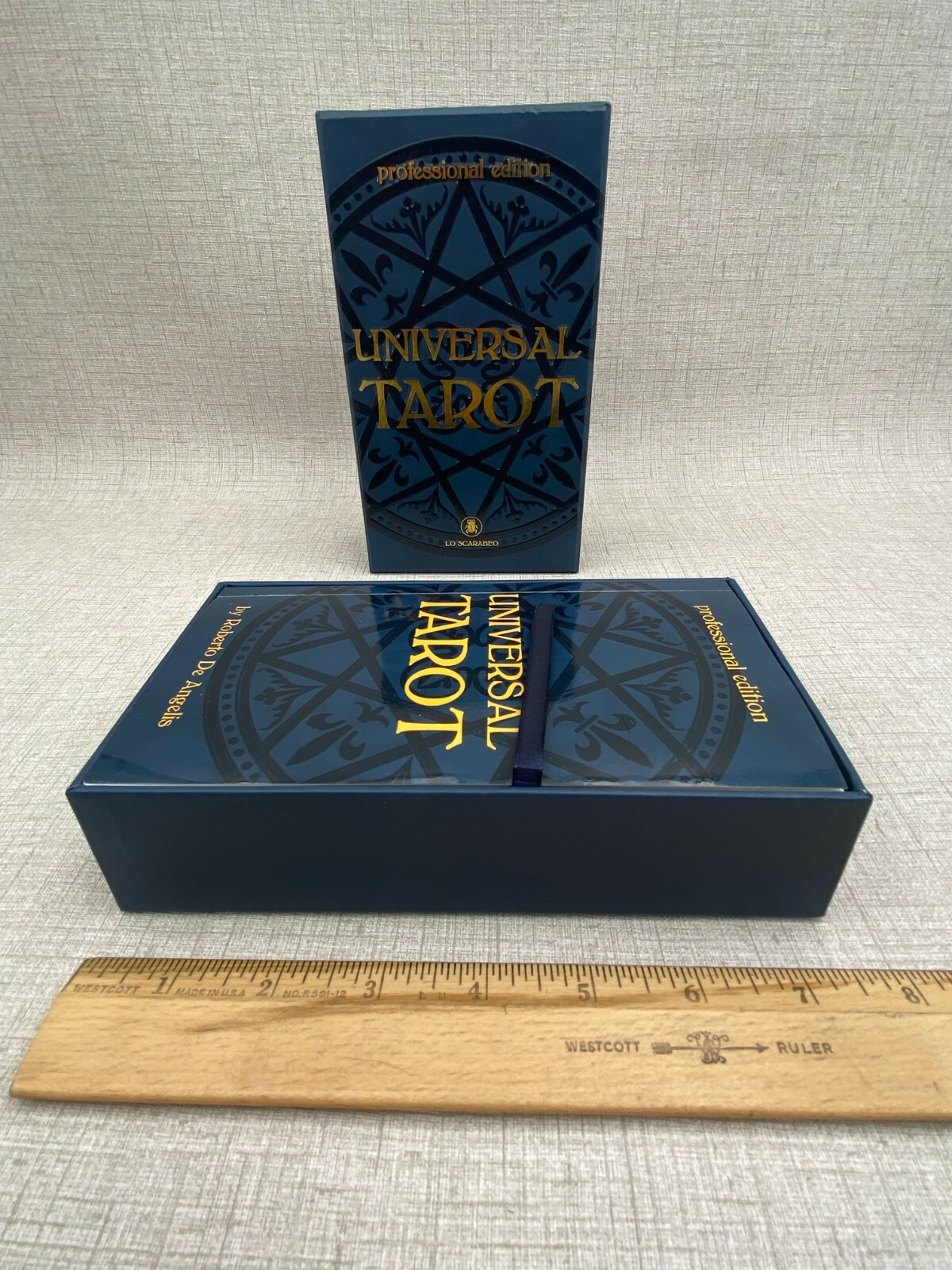 Universal Tarot Professional Edition Lo Scarabeo (English) 78 Card Set Book