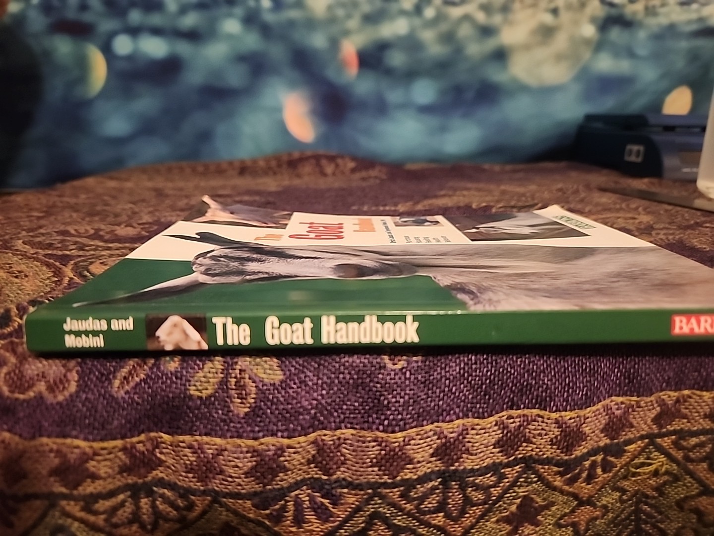 The Goat Handbook:Purchase Housing Feeding Health Behavior 2006