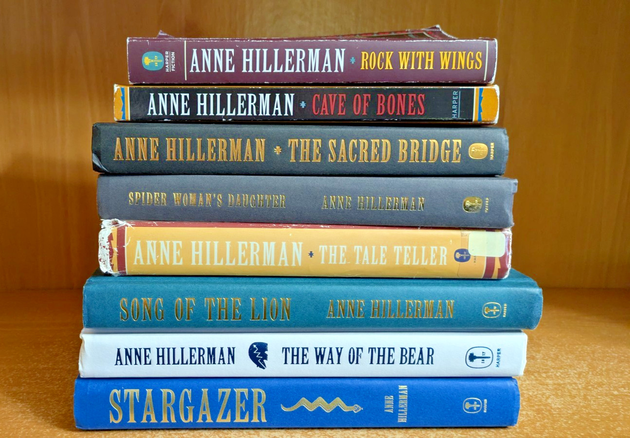 ANNE HILLERMAN Chee/Leaphorn Navajo Mysteries – 6 HCDj 1 TPB 1 PB – 1 Signed